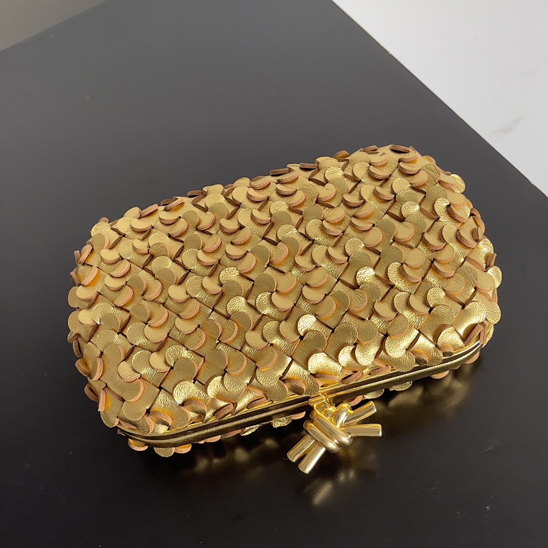 Bottega Veneta Clutch Bags